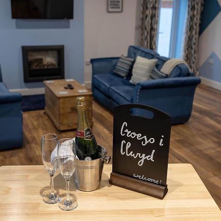 Caer Fedwen Barns Clwyd Cottage Two Bed, Barn Conversion With Private Hot Tub Bodfari Exterior photo